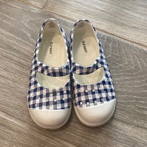 Old Navy rubber shoes